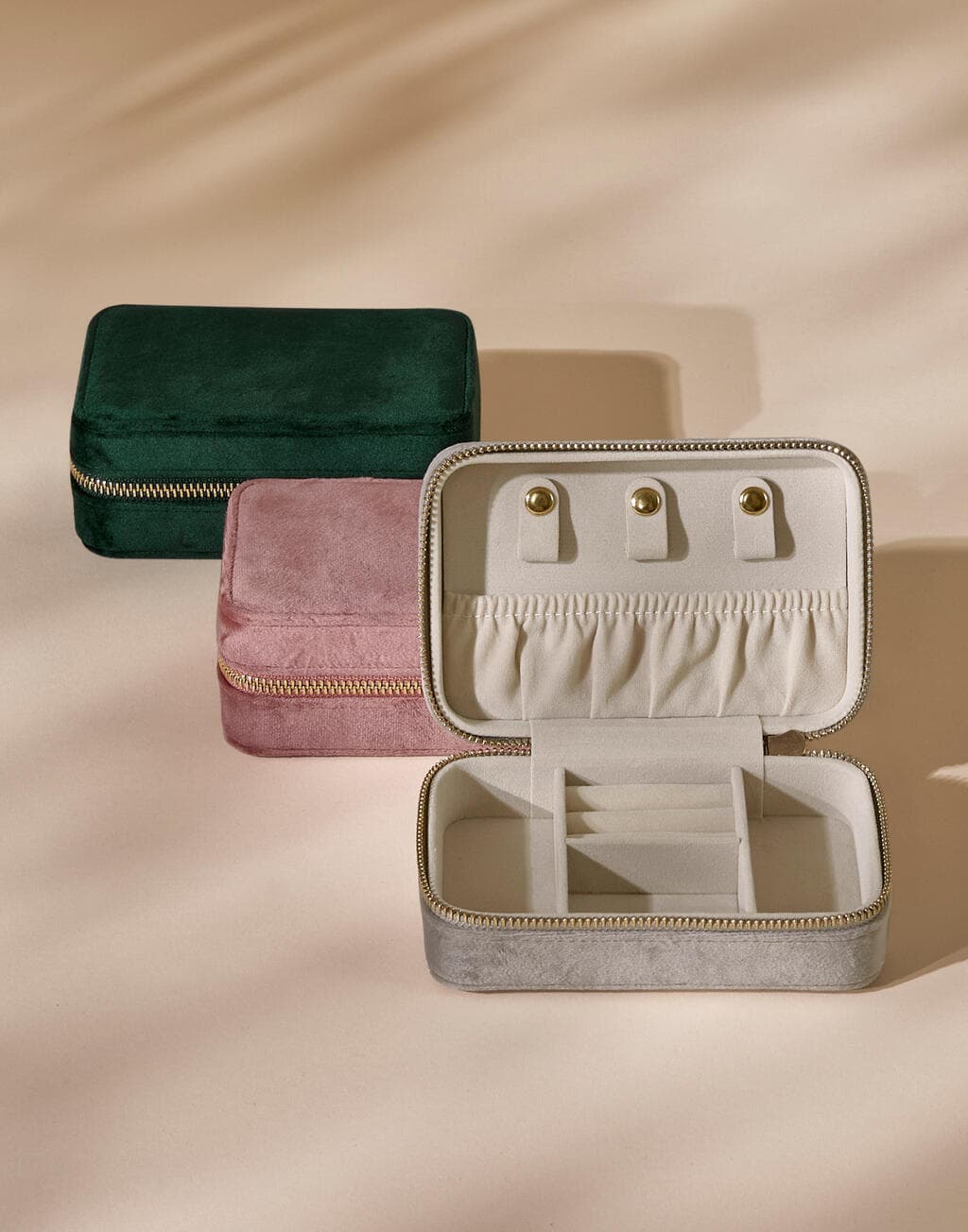 Velvet Travel Jewellery Box - vue 3
