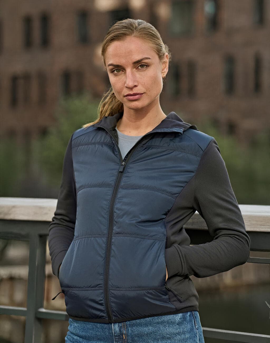 Womens Hybrid-Stretch Hooded Jacket