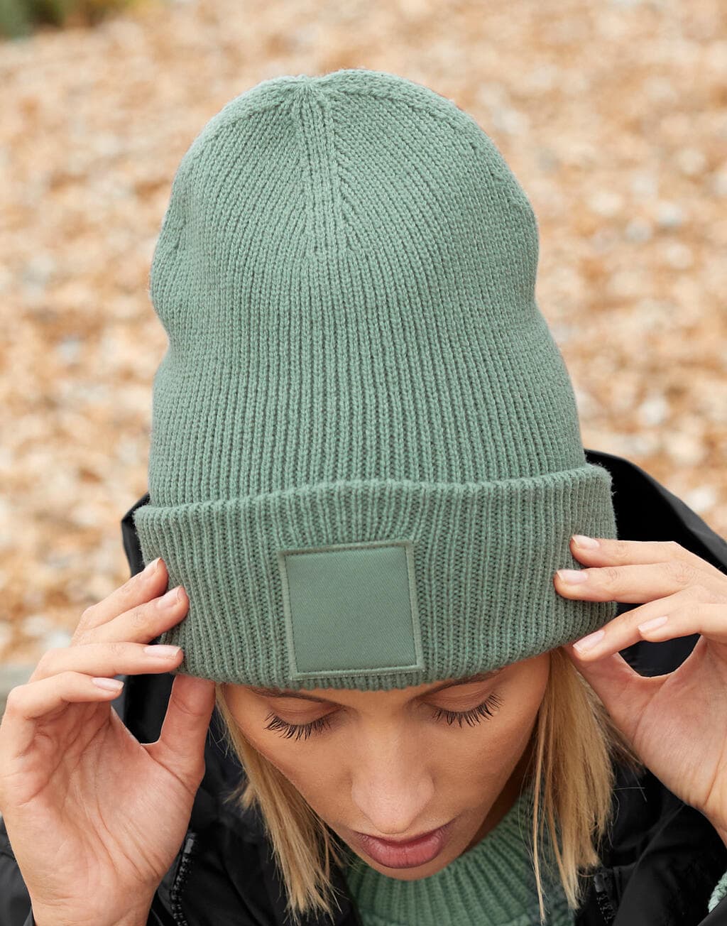 Deep Cuffed Tonal Patch Beanie - vue 3