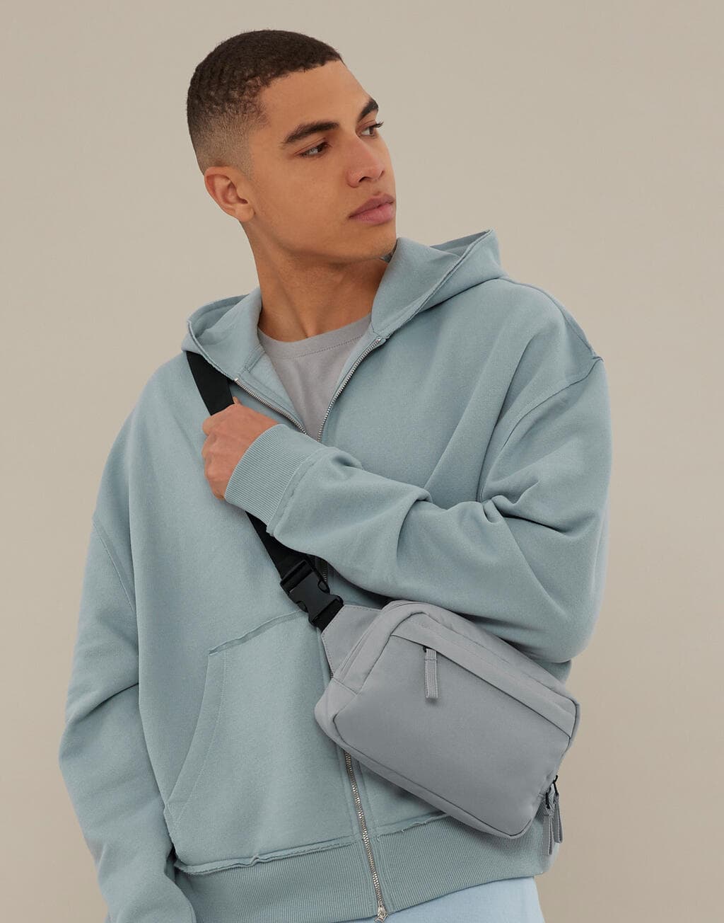 Premium Recycled Cross Body Bag - vue 3