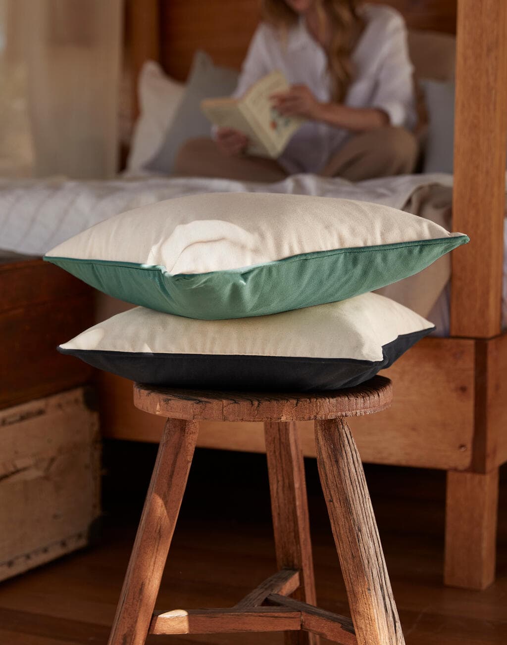 Fairtrade Cotton Piped Cushion Cover - vue 2