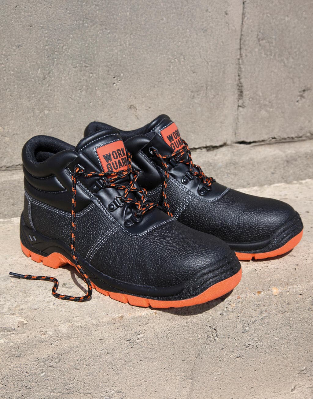Defence Safety Boot - vue 3